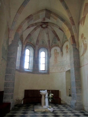 009 Kostel Nanebevzetí Panny Marie (interiér), květen 2015