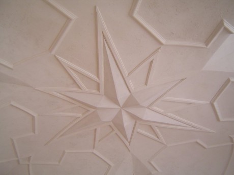 005 Zelená hora - štuková výzdoba stropu ambitu, únor 2006