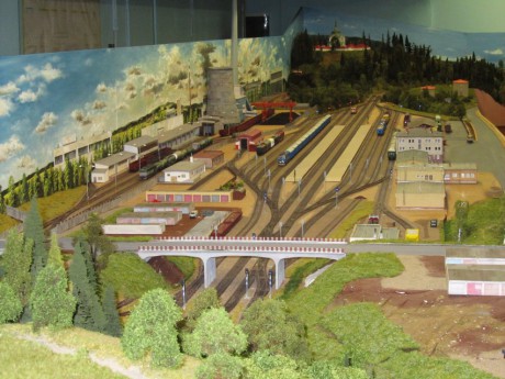 019 Celkový pohled na kolejiště ŽST Žďár nad Sázavou s přilehlou vlečkou ŽĎAS