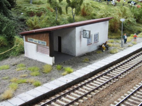 032 Čekárna na 2. nástupišti v zastávce Hamry nad Sázavou