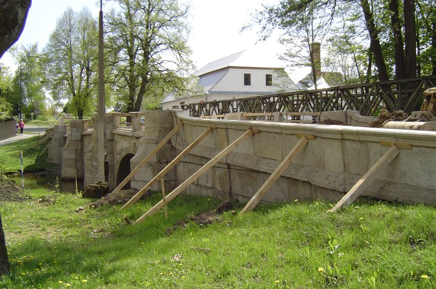 004 Barokní kamenný most - rekonstrukce, květen 2008