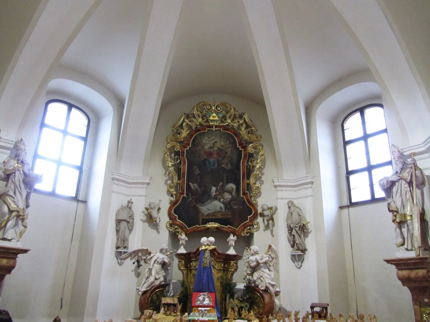 007 Interiér kaple sv. Barbory, prosinec 2011